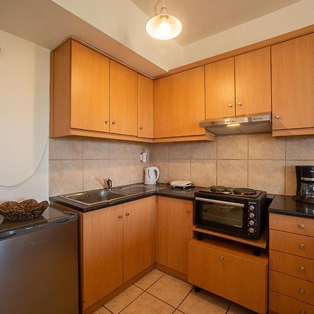 Mini Art Apartments Gerani  Екстериор снимка