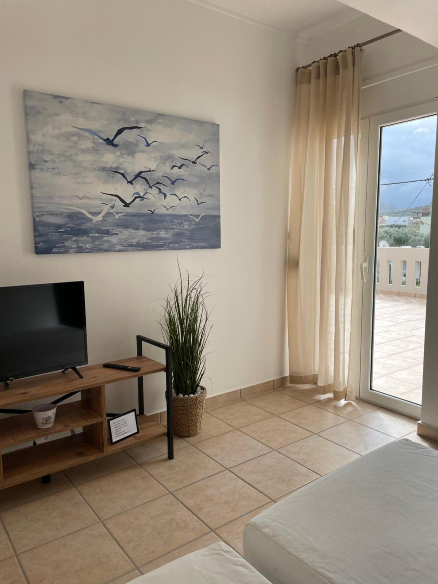 Mini Art Apartments Gerani  Екстериор снимка