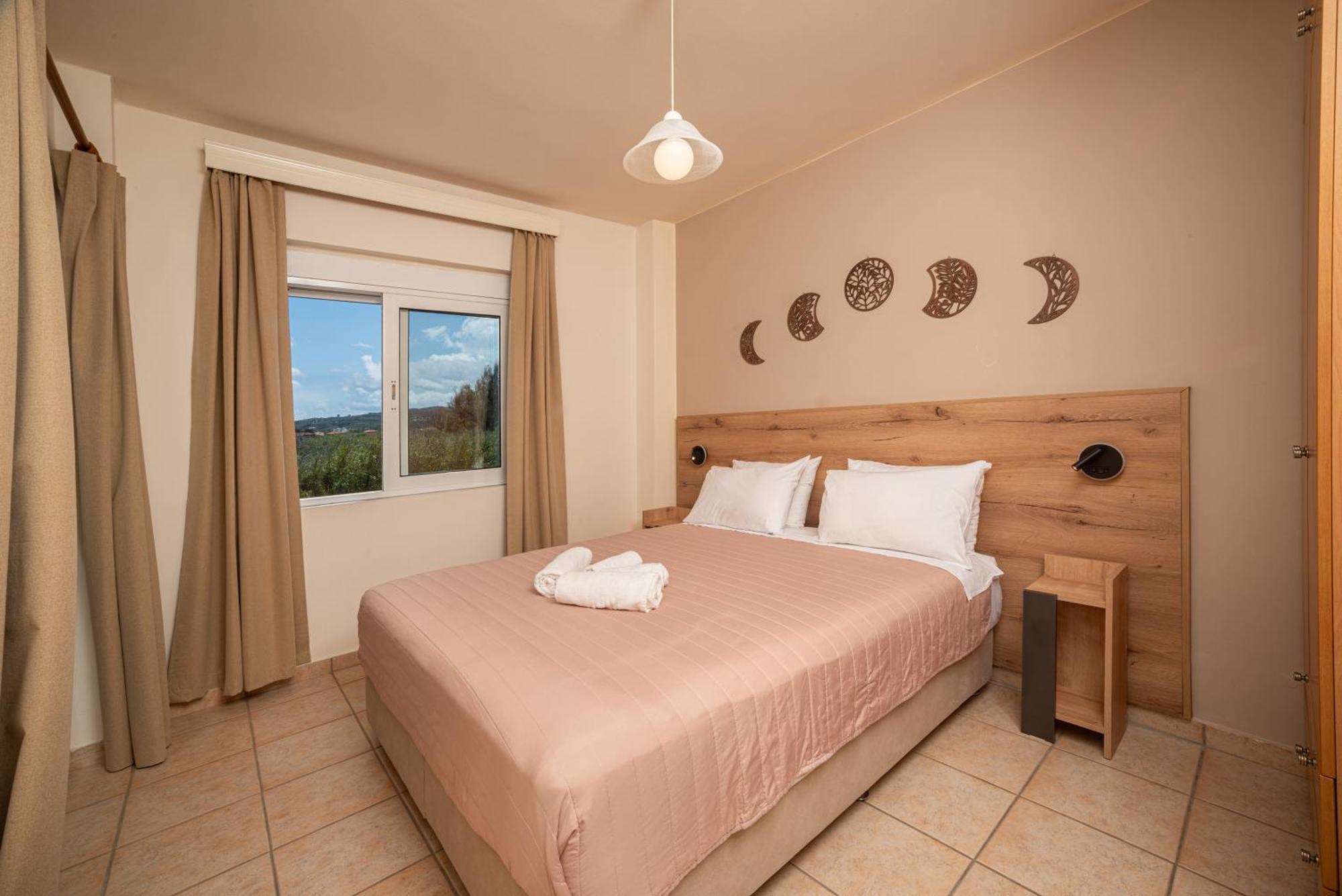 Mini Art Apartments Gerani  Екстериор снимка