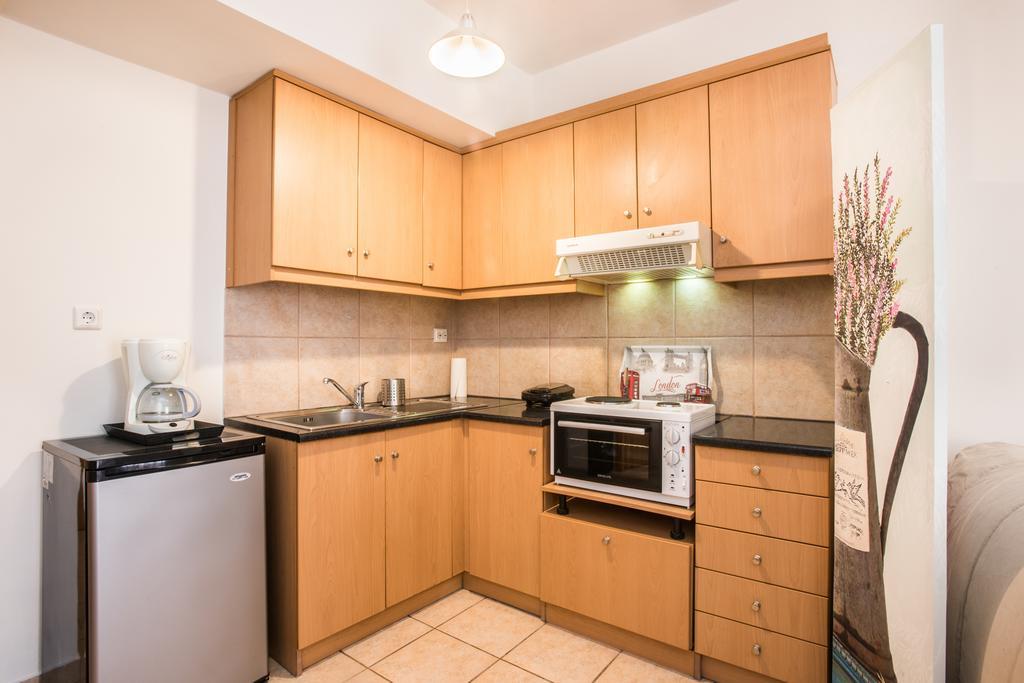 Mini Art Apartments Gerani  Екстериор снимка